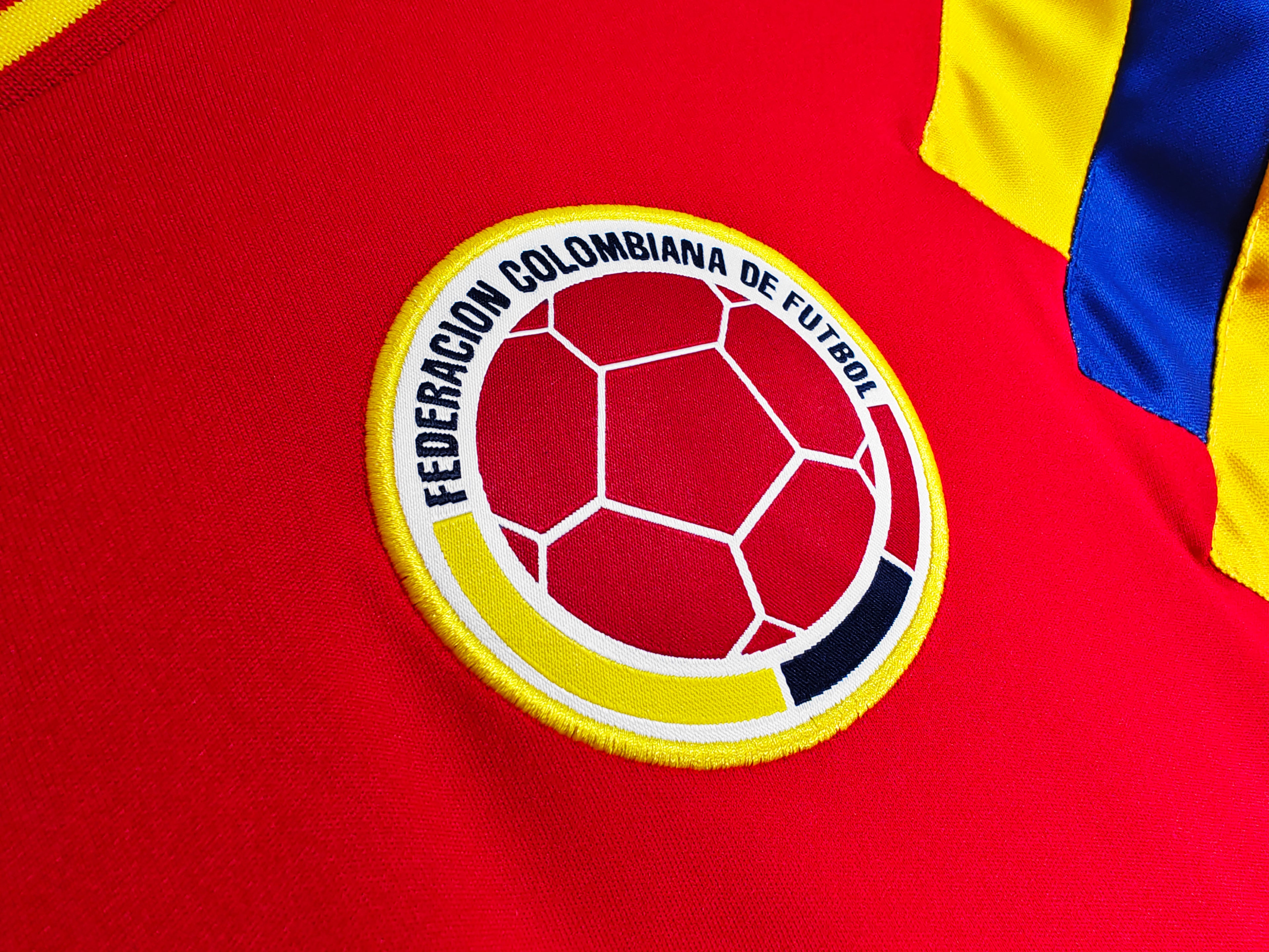 1990 Colombia Away Retro Shirt