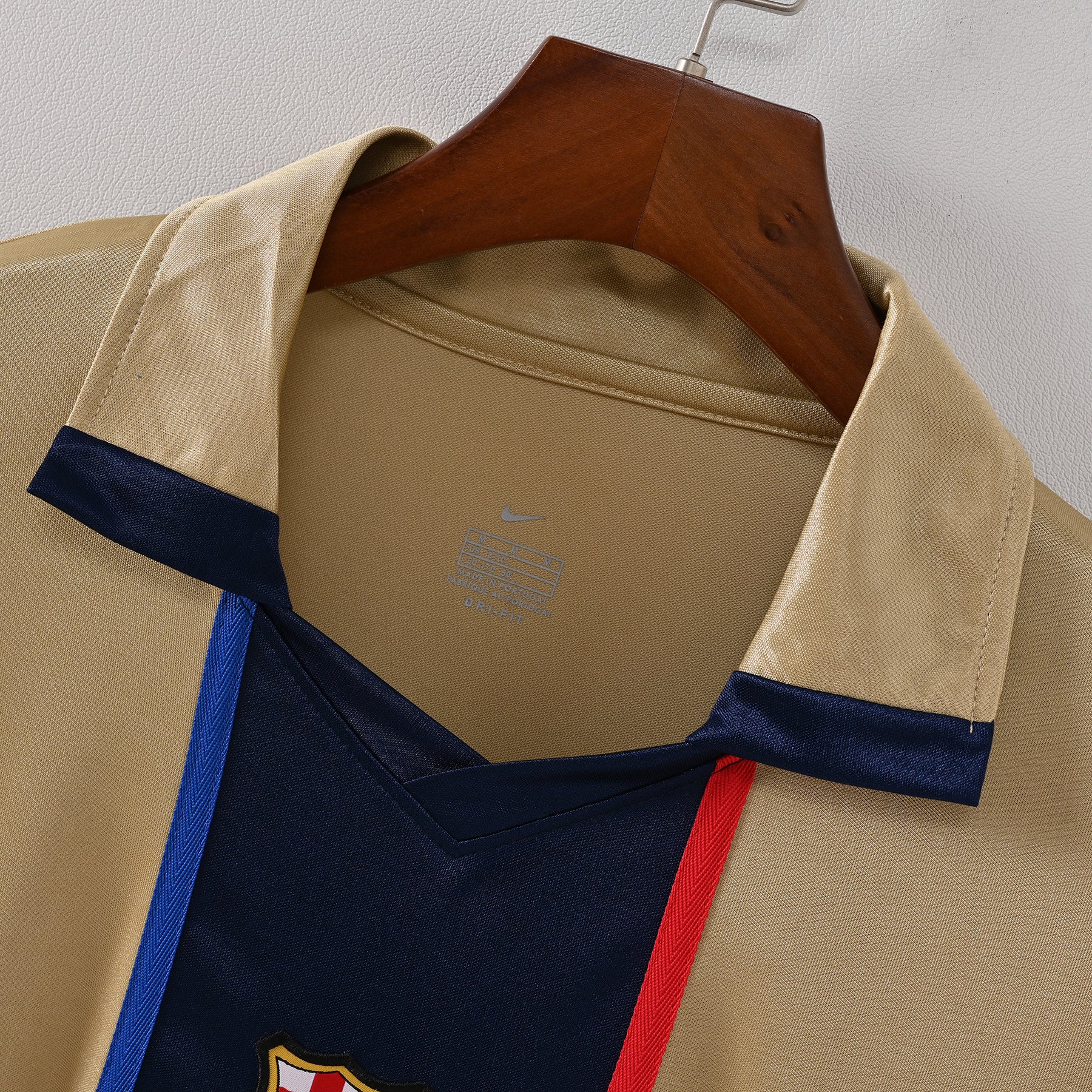 2001-2002 Barcelona Away Retro Shirt